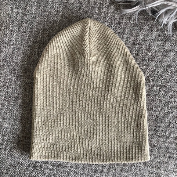 Accessories - Nude beanie